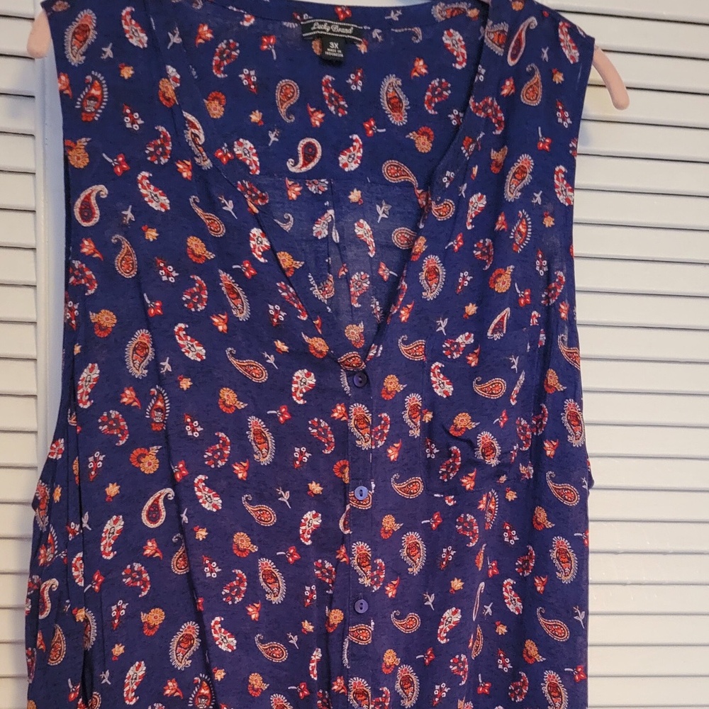 Women’s Lucky Brand sleeveless shirt. Navy print, size 3x
